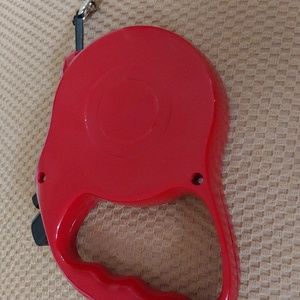 Automatic dog leash 16ft.  Locks and adjustable